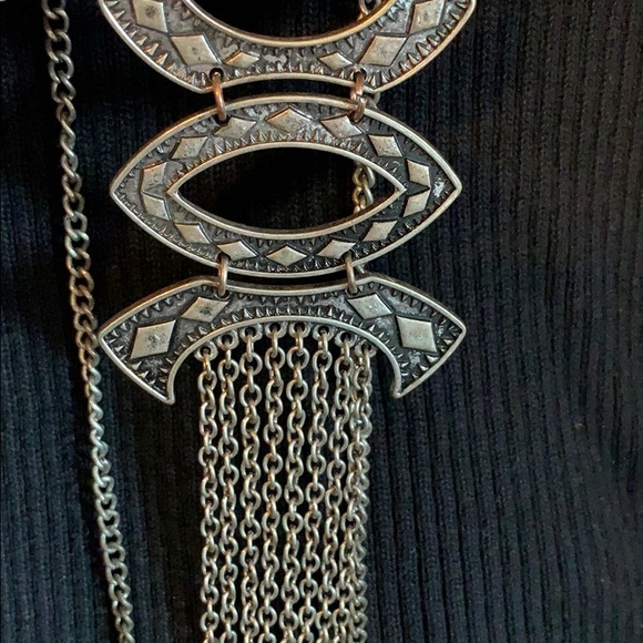 Long silver tribal design fringed chains - Picture 5 of 5
